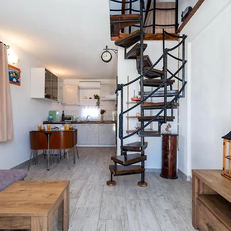Studio Apartment Dona Trogir Exterior photo