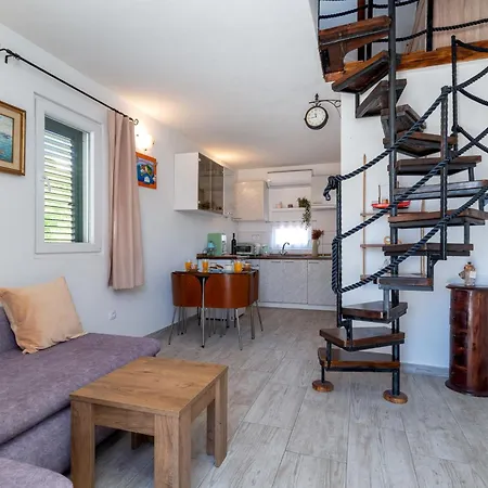 Studio Apartment Dona Trogir Exterior photo