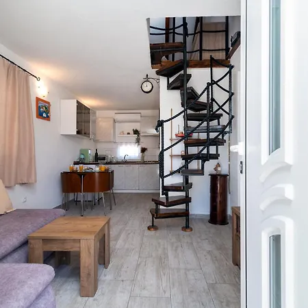 Studio Apartment Dona Trogir Exterior photo